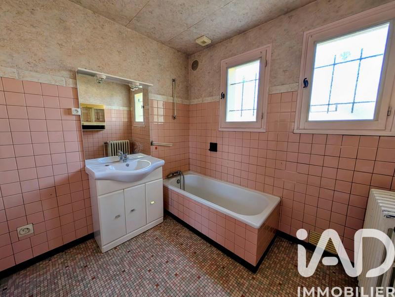 Maison - 95 m² - 4 pièces