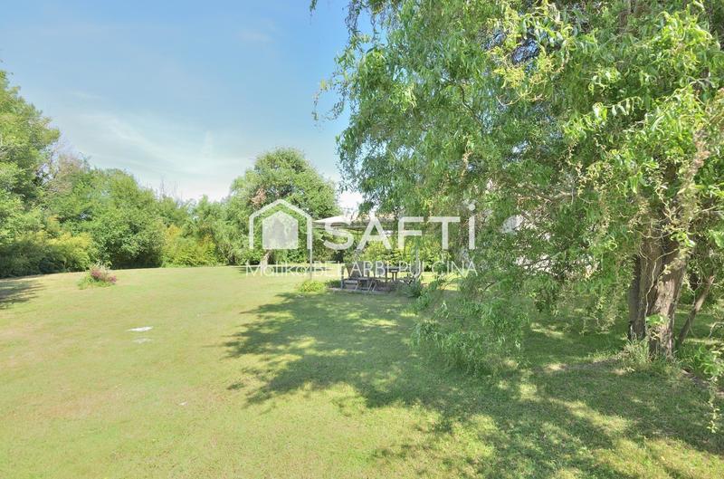 Villa - 297 m² - 6 pièces