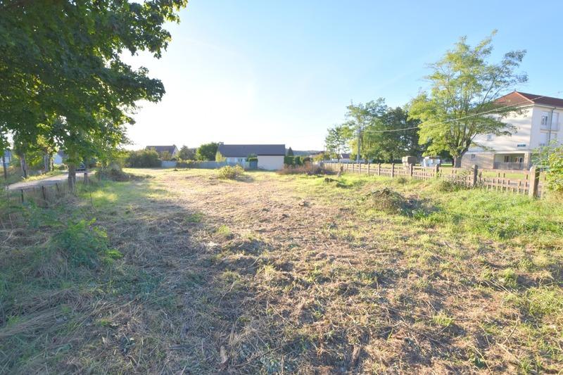 Terrain constructible - 1 007 m²