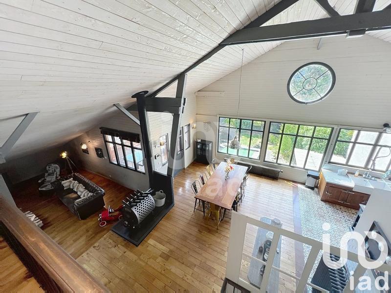 Maison - 270 m² - 5 pièces