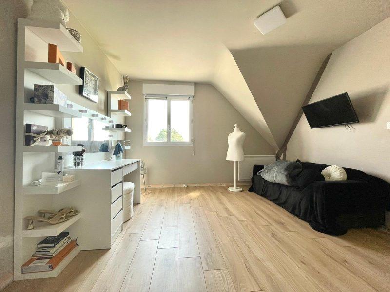 Maison - 147 m² - 5 pièces