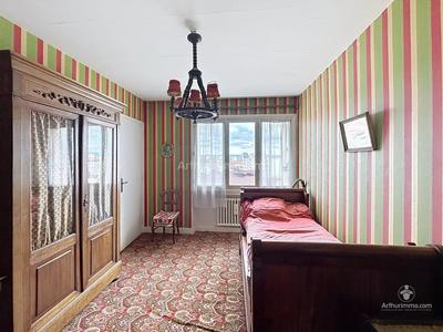 Appartement - 82 m² - 4 pièces