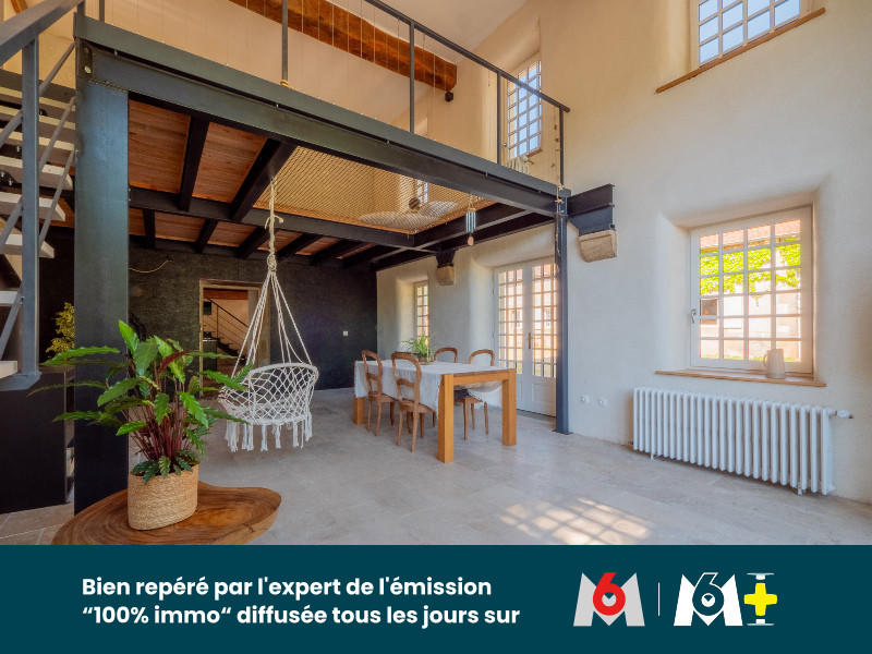 Maison - 456 m² - 16 pièces