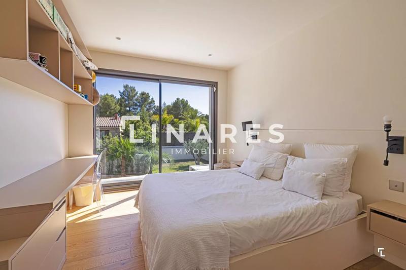 Villa - 189 m² - 6 pièces