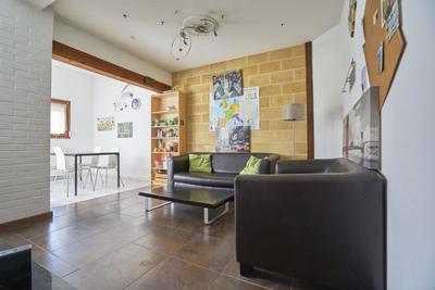 Maison - 99 m² - 5 pièces