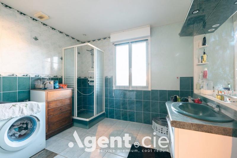 Maison - 178 m² - 6 pièces