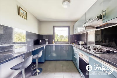 Appartement - 90 m² - 6 pièces