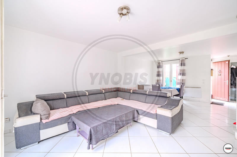 Maison - 90 m² - 5 pièces