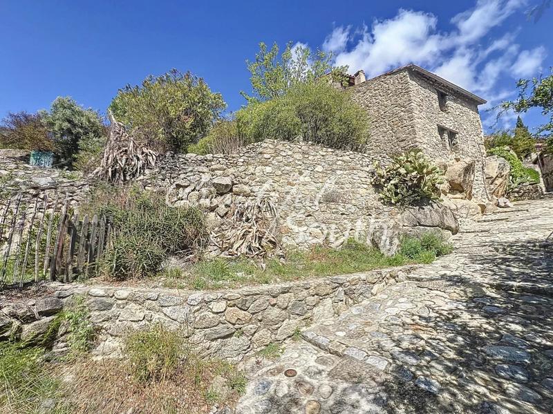 Maison - 200 m² - 7 pièces