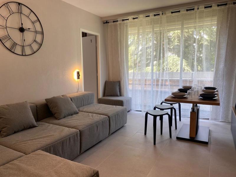 Appartement - 105 m² - 7 pièces