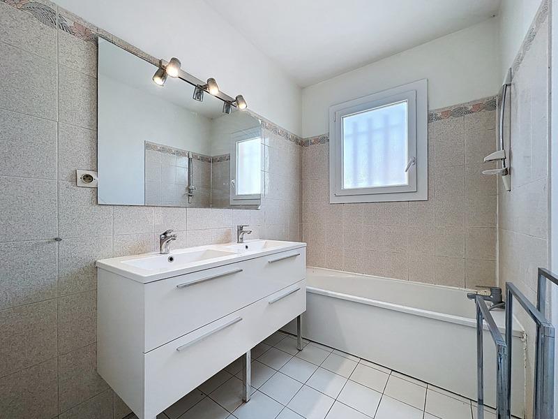 Maison - 104 m² - 5 pièces