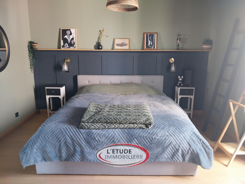 Maison - 250 m² - 7 pièces