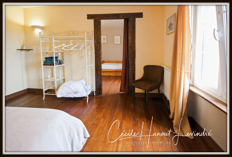 Maison - 430 m² - 18 pièces