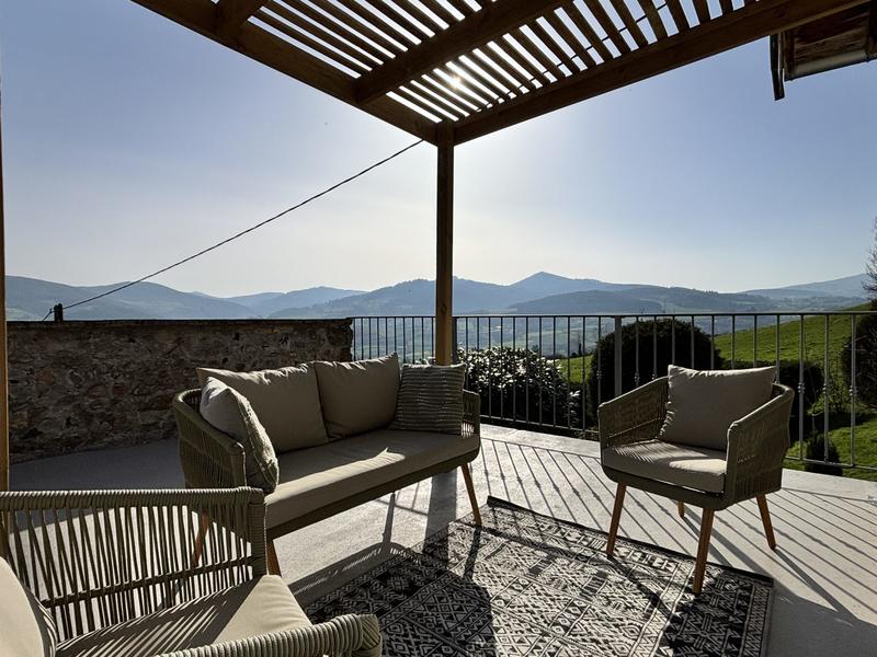 Maison ancienne - 200 m² - 9 pièces