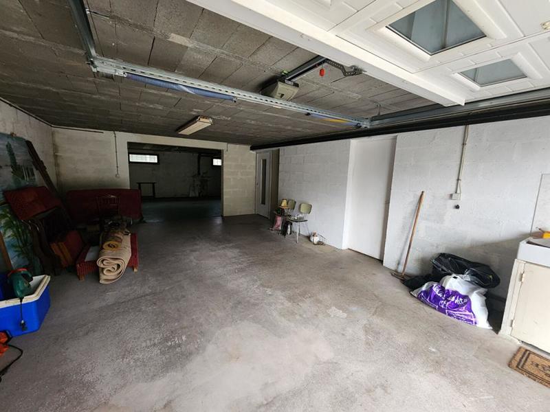 Maison - 210 m² - 7 pièces