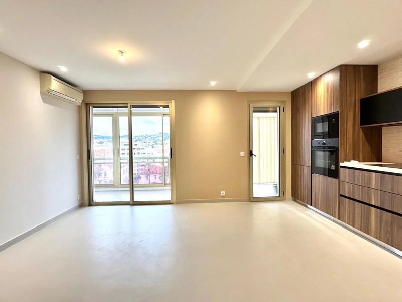 Appartement - 82 m² - 3 pièces