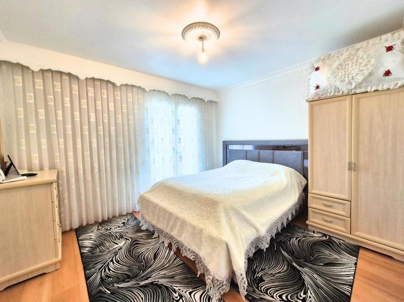 Maison - 168 m² - 7 pièces