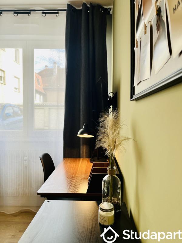 Chambre - 11 m² - 1 pièce