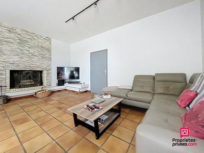 Maison - 280 m² - 10 pièces