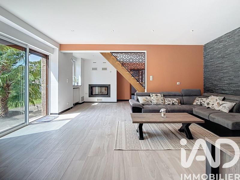 Maison - 226 m² - 6 pièces