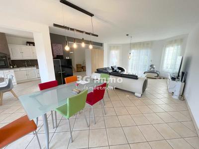 Maison - 180 m² - 6 pièces