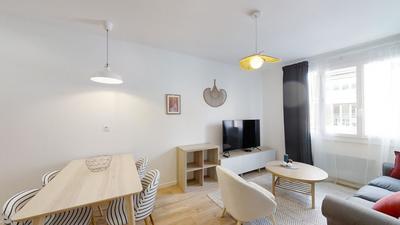 Appartement - 74 m² - 5 pièces