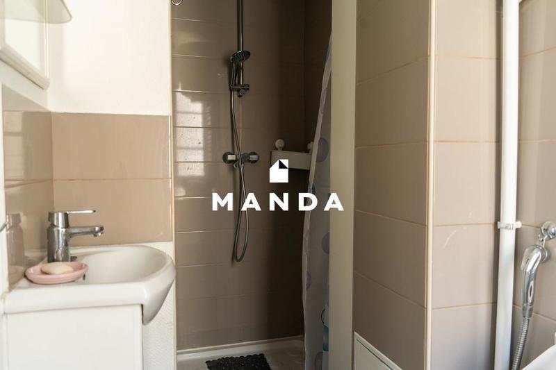 Studio - 30 m² - 1 pièce