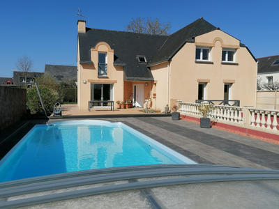 Maison - 177 m² - 8 pièces