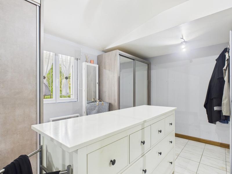 Maison - 298 m² - 11 pièces