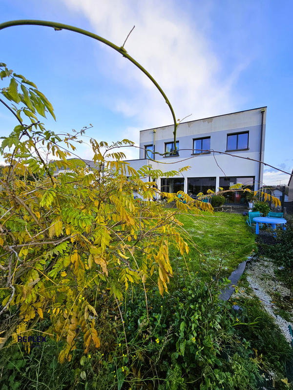 Maison - 190 m² - 6 pièces