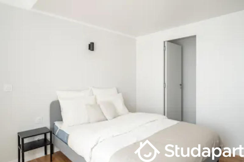 Chambre - 13 m² - 1 pièce