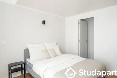 Chambre - 13 m² - 1 pièce