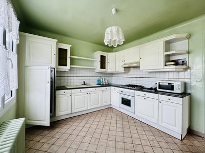 Maison traditionnelle - 138 m² - 6 pièces