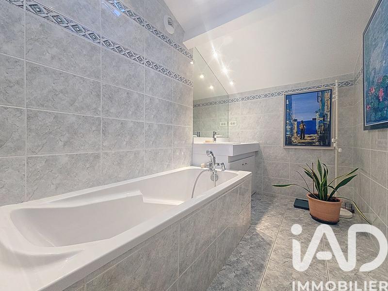 Appartement - 104 m² - 4 pièces