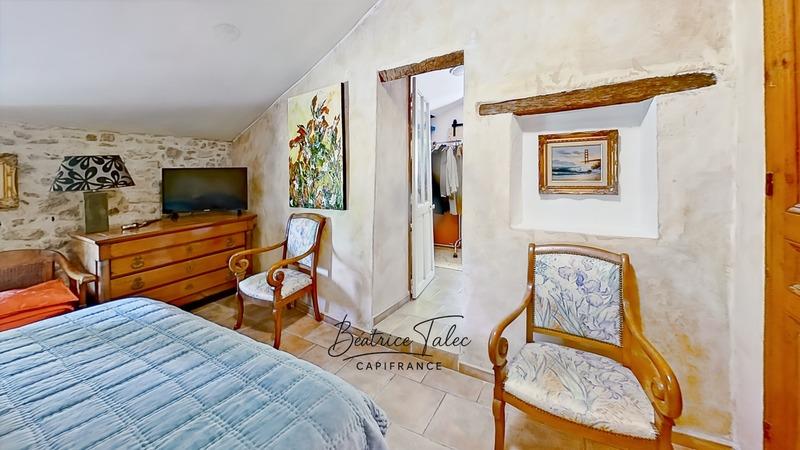 Maison - 390 m² - 16 pièces