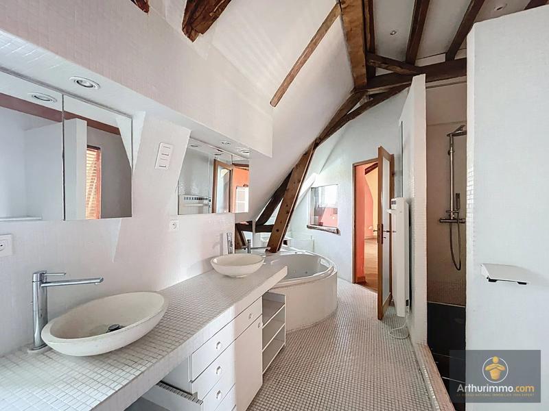 Maison - 288 m² - 8 pièces