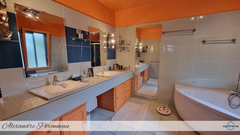 Maison d'architecte - 307 m² - 9 pièces