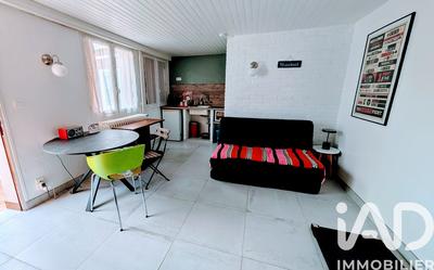 Maison - 199 m² - 7 pièces