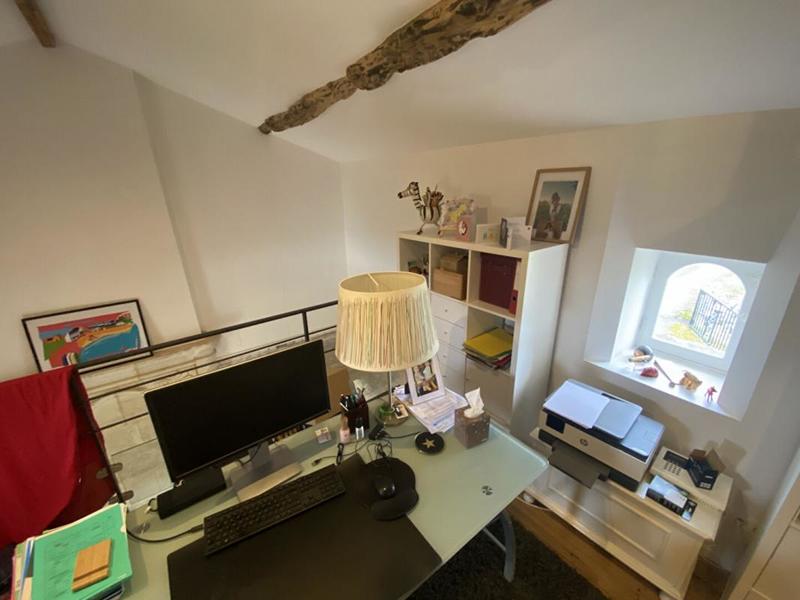 Demeure - 230 m² - 6 pièces