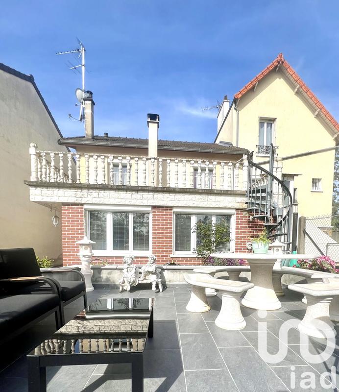 Maison - 120 m² - 5 pièces