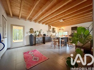 Maison - 217 m² - 6 pièces