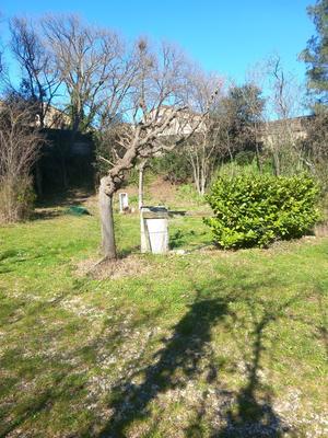 Terrain constructible - 907 m²