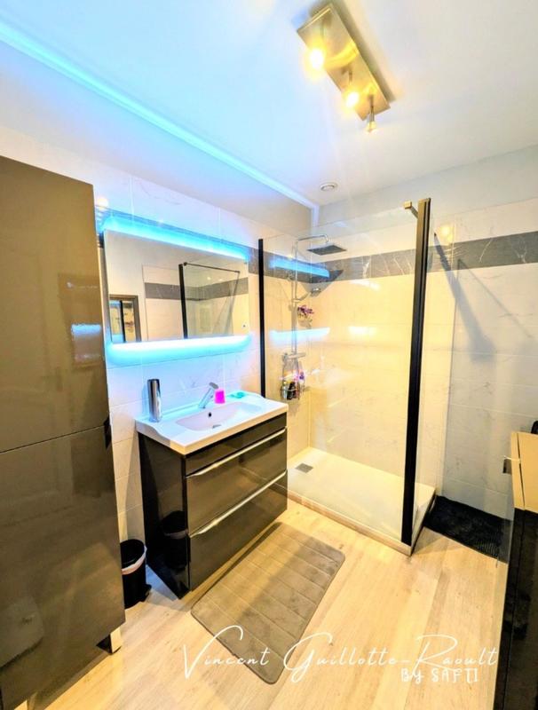 Maison - 190 m² - 6 pièces