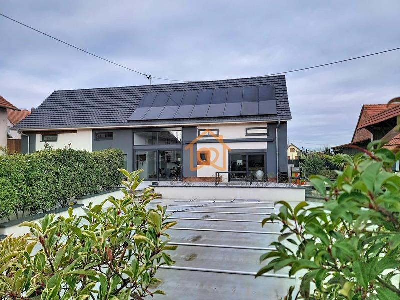 Maison - 251 m² - 10 pièces