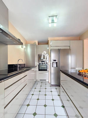 Duplex - 135 m² - 6 pièces