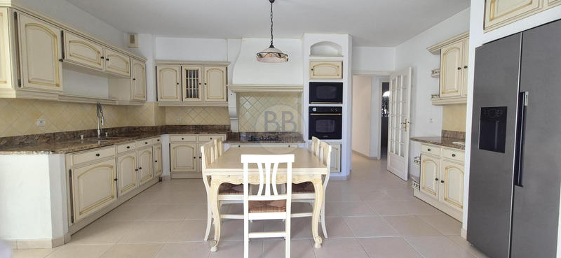 Villa - 230 m² - 7 pièces