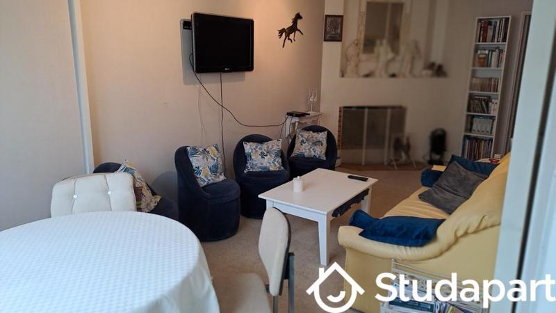 Chambre - 10 m² - 1 pièce