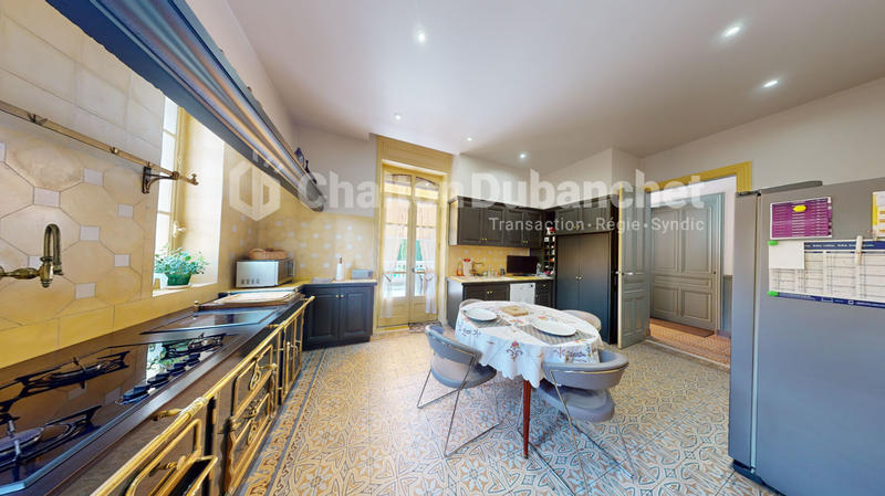 Maison - 299 m² - 7 pièces