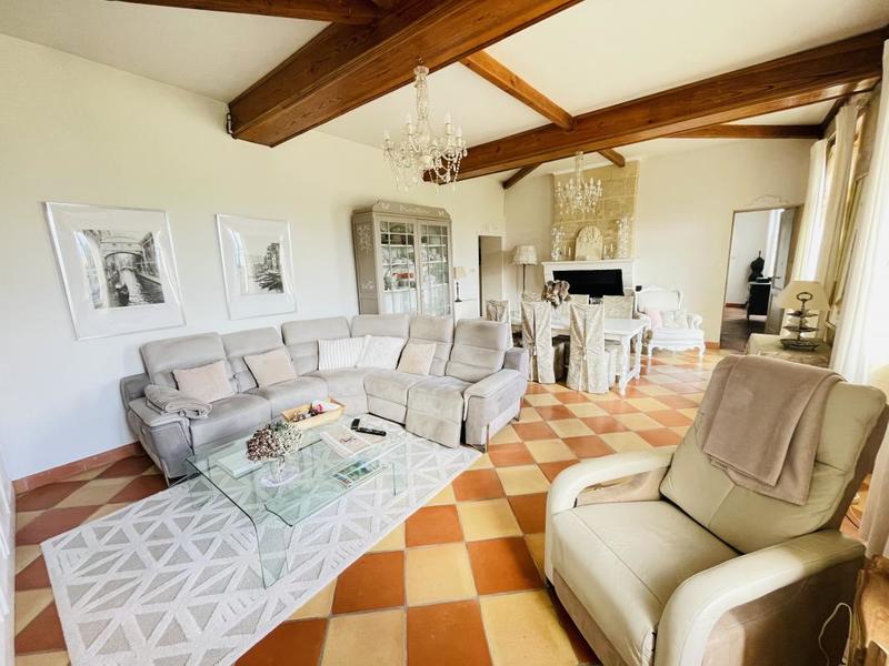 Maison - 180 m² - 6 pièces