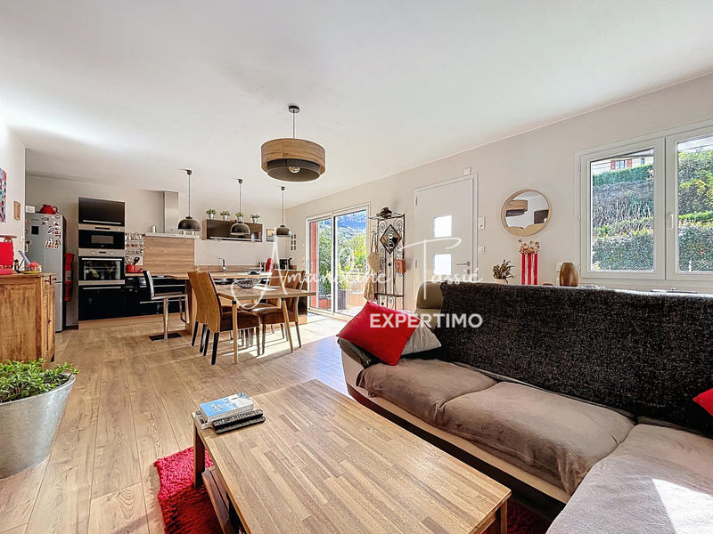 Maison - 94 m² - 4 pièces